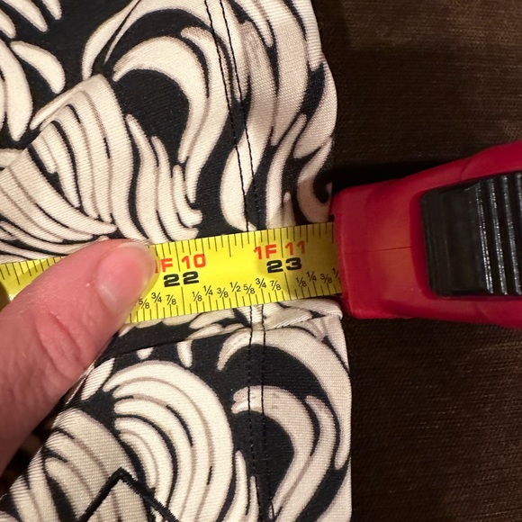 Stoneware Design Black & Cream paisley Tank Top Build in Bra In Good Cond Sz M - Picture 8 of 10